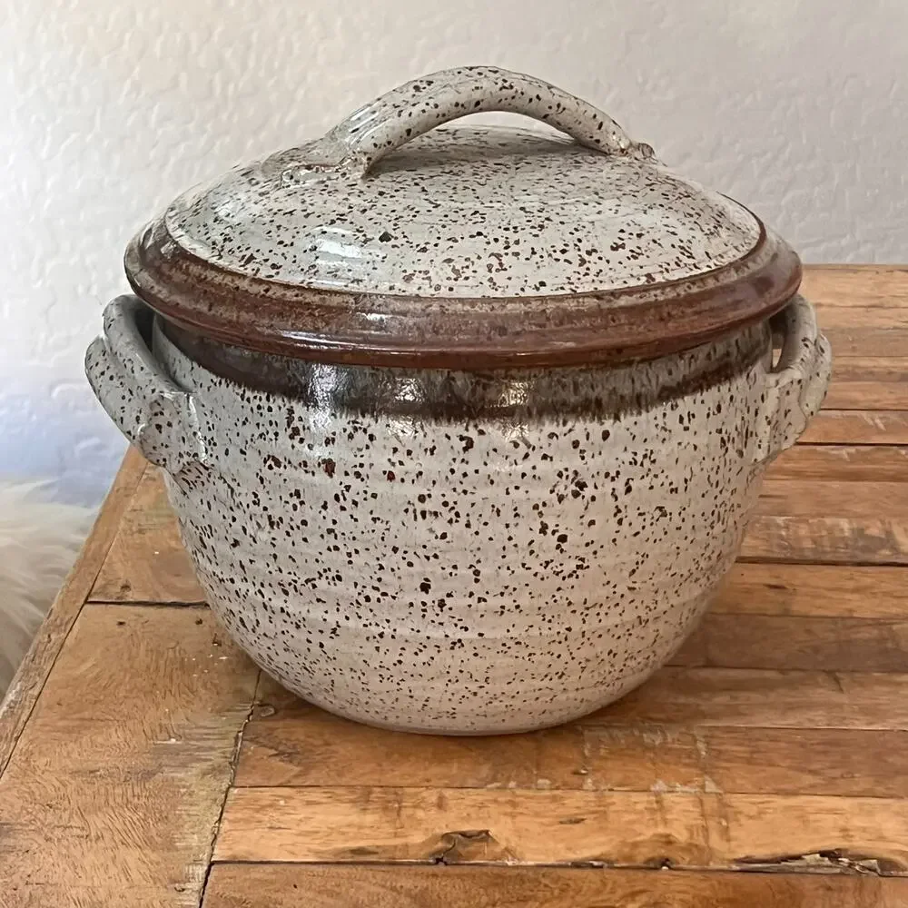 Stoneware Pottery Funnel Steamer Bundt Cake Bakeware Lidded & Handles
